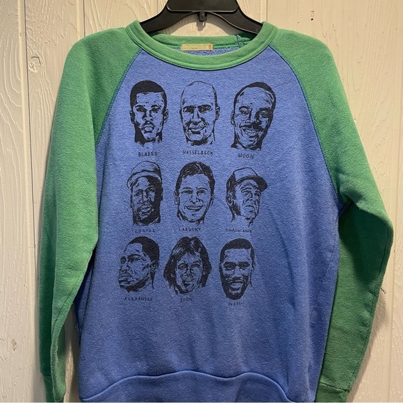 VTG Seattle Seahawks Women’s Sweatshirt - Picture 2 of 6